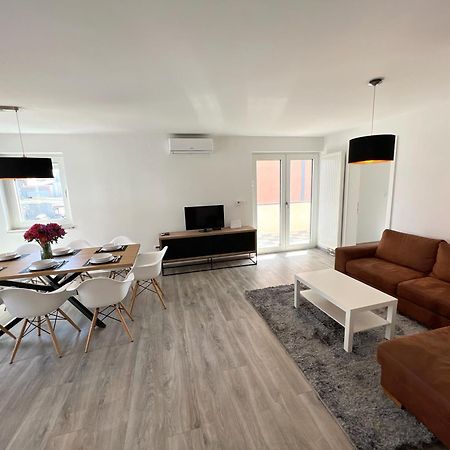 Apartmani Jarun ザグレブ エクステリア 写真